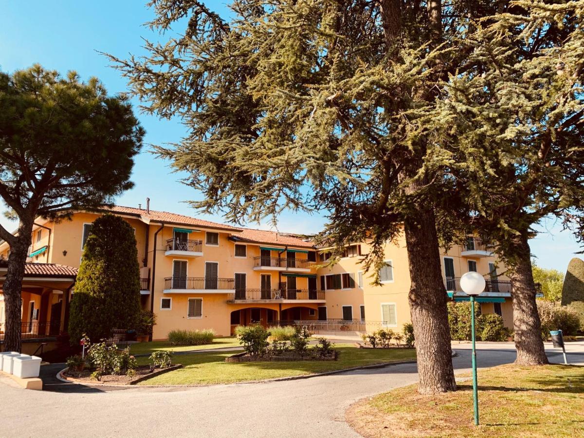 Marilyn Arpa Apartment Sirmione Exterior photo