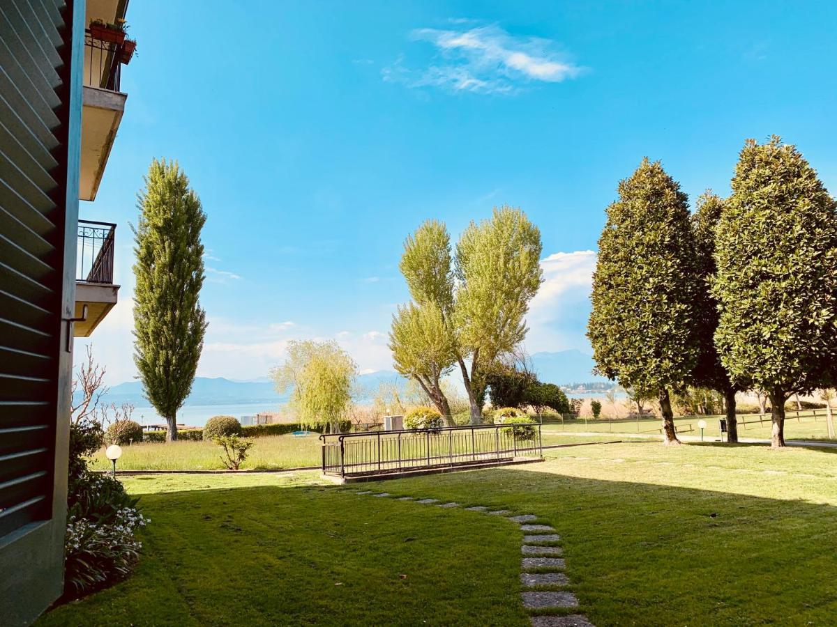 Marilyn Arpa Apartment Sirmione Exterior photo