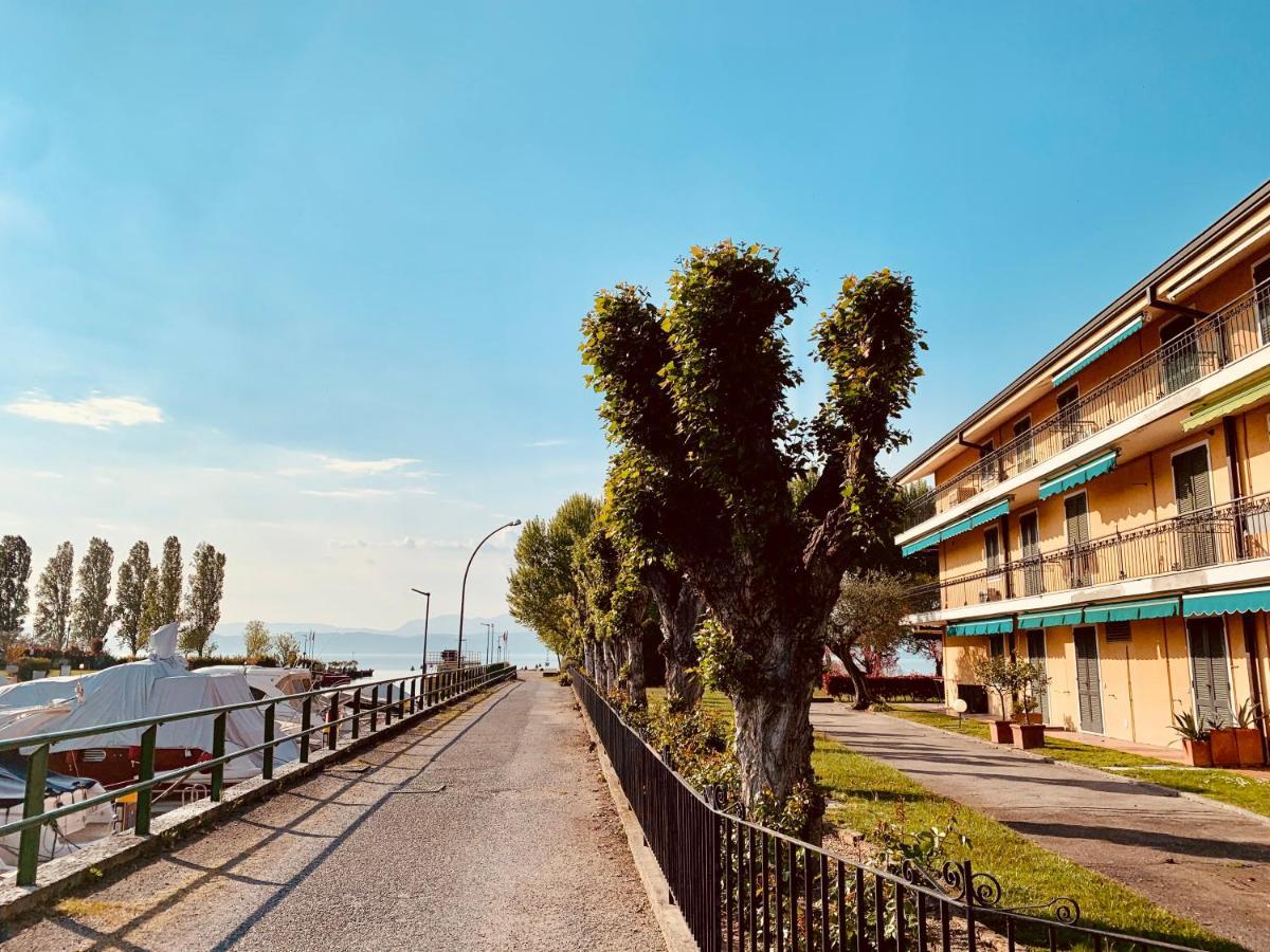 Marilyn Arpa Apartment Sirmione Exterior photo