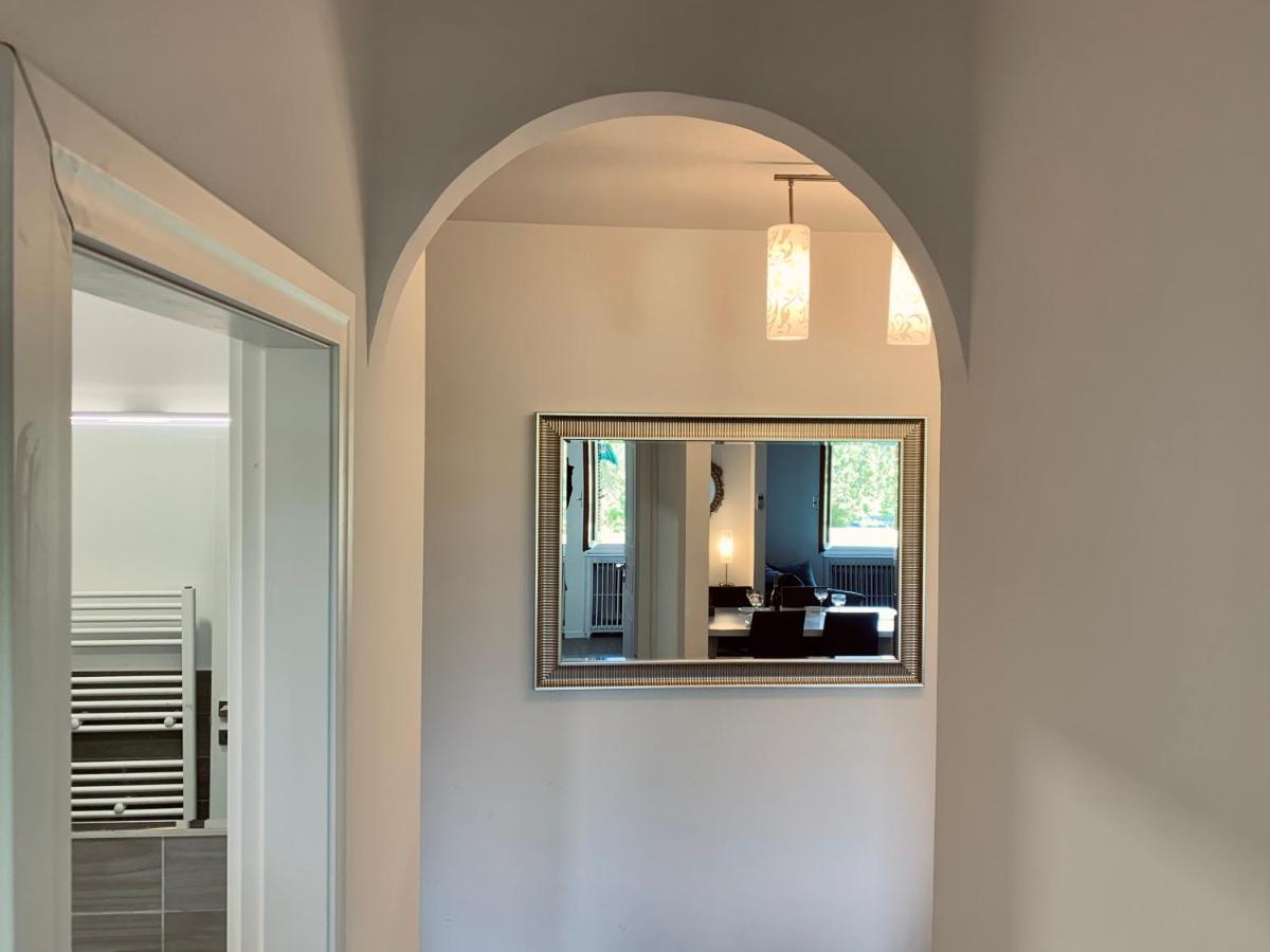 Marilyn Arpa Apartment Sirmione Exterior photo
